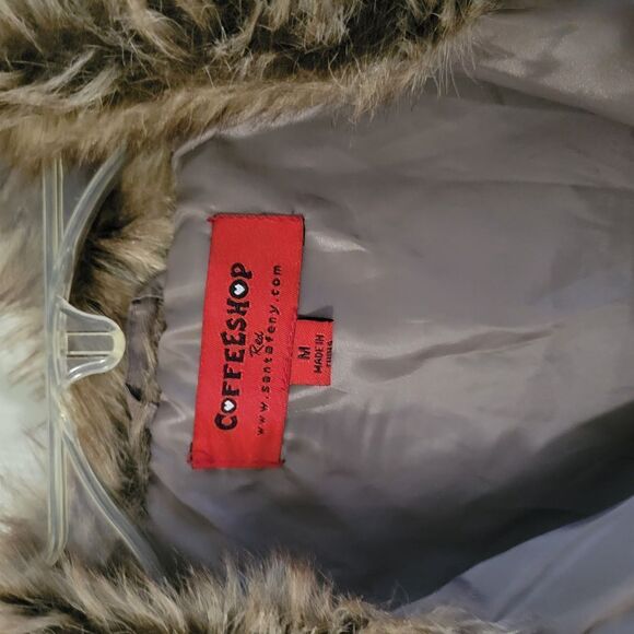 Coffee Shop Brown Faux Fur Vest Sleeveless Design - Picture 5 of 5